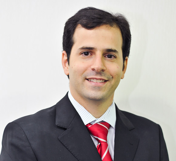Dr. Marcelo Cabral